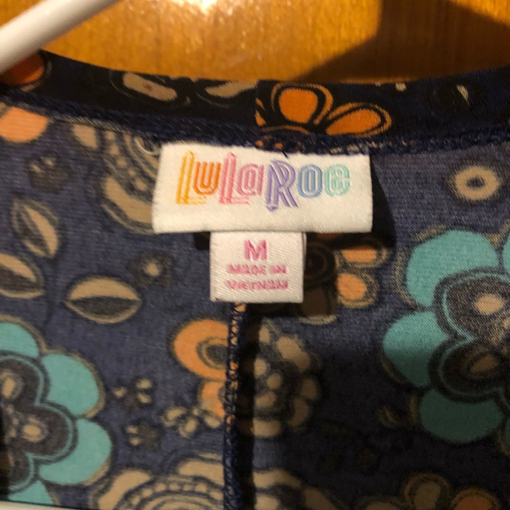 lularoe throw over - Picture 2 of 2